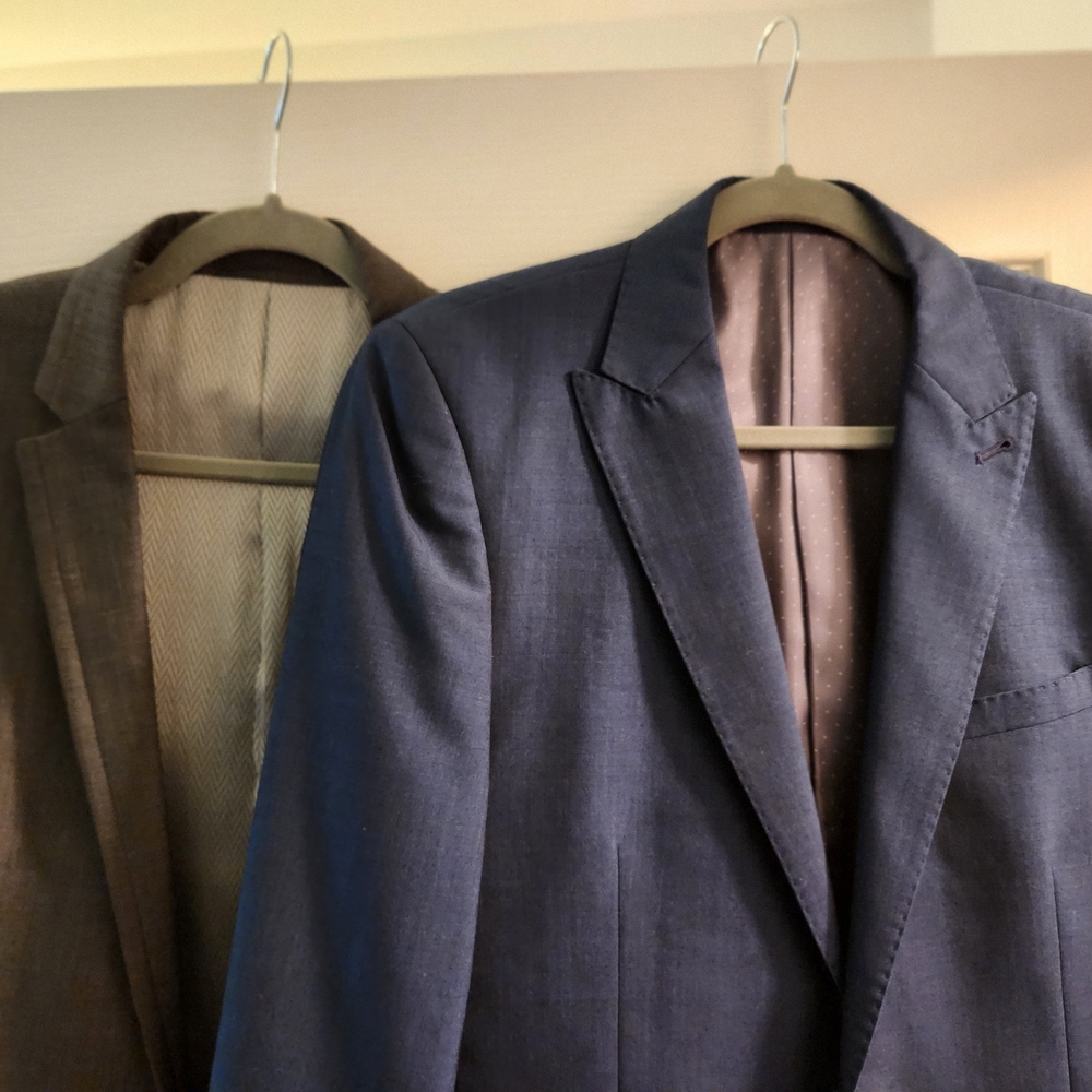 Navy Men's Two-Button Blazer - image 4